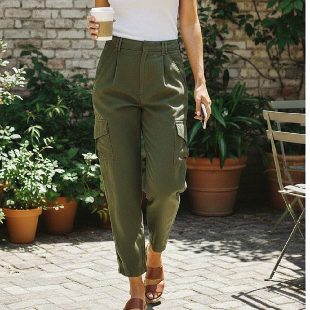 Reformation Jackson Wide Leg Cargo Pant in Green size 2P